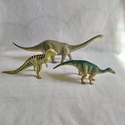Invicta Plastics Natural History Museum Colour Dinosaur Cetiosaurus Megalosaurus • £6