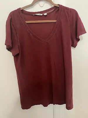 COUNTRY ROAD Burgundy Linen Blend Tee XS • $25