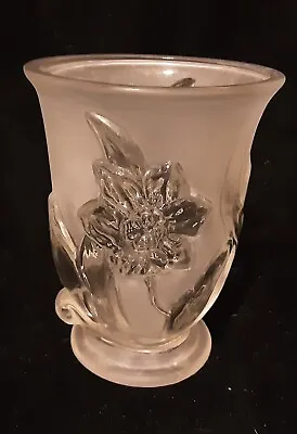 Vintage Art Glass Satin Frosted Daffodil Vase • $12