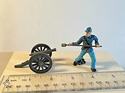 Civil War Union Plastic Soldier Loading Cannon. • $7