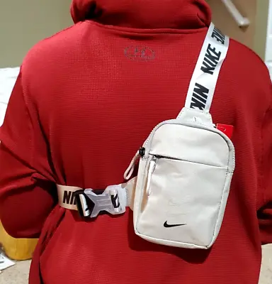 $29.99 • Buy Nike Unisex Sling Bag Backpack NWT FREE SHIPPING Running Festival Travel Bag
