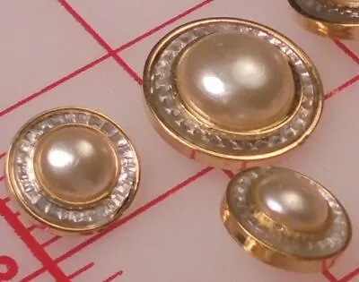 $5.50 • Buy 12 MEDIUM Gold Pearl Plastic Shank Buttons With Frosted Edge