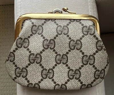 $180 • Buy Vintage Gucci Coin Purse