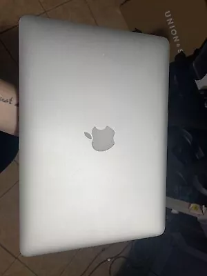 MacBook Air • $450