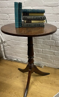 £110 • Buy Charming Antique Oak Pedestal Lamp Table