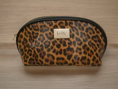 New Wt Nicole Miller Medium Large Dome Cosmetic Bag Leopard Print Travel Make Up • $19.99