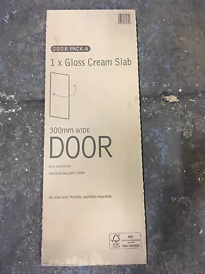 B&Q IT Kitchens 300mm Door Pack A  Gloss Cream  Slab • £32.99