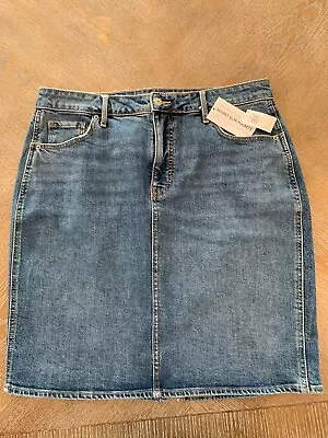 NWT Old Navy Denim Blue Jeans Skirt Size 14 Waist 34” Length 21” Back Slit • $24