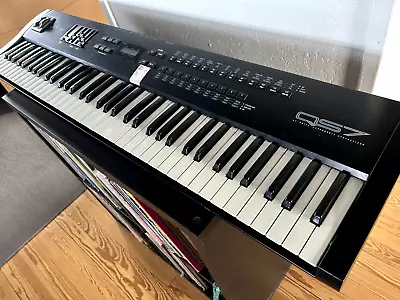 Alesis QS7 76-Key Synthesizer Keyboard • $60