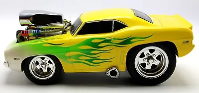Funline Muscle Machines 1969 69 Chevy Camero Yellow Green Flame Hot Rod 1:18  • $46