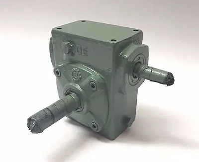 MMTC Model LIM-40 Right-Angle Gear Head Motor Speed Reducer 70:1 Ratio • $151.57