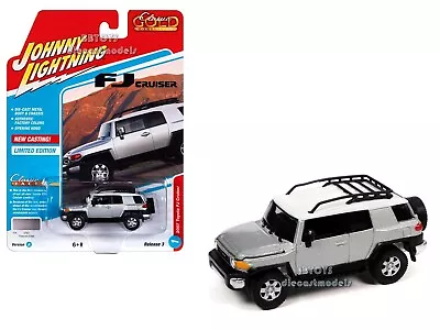 2007 Toyota Fj Cruiser Titanium Silver 1/64 Johnny Lightning Jlsp278 A • $8.99