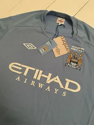 Manchester City 2011 Home Kit • £155