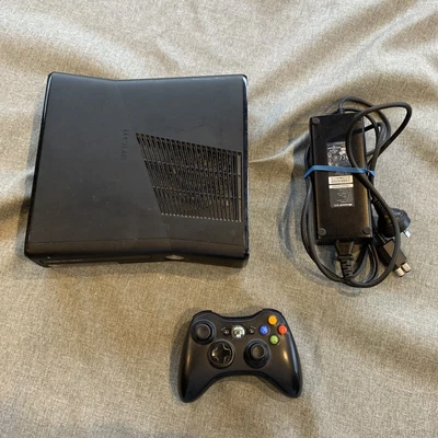 $115 • Buy Xbox 360 Slim 320GB Console W/ Genuine Controller & Power Brick