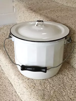 Vintage WHITE ENAMELWARE CHAMBER POT BUCKET BLACK TRIM HANDLE LID Farmhouse • $65.99