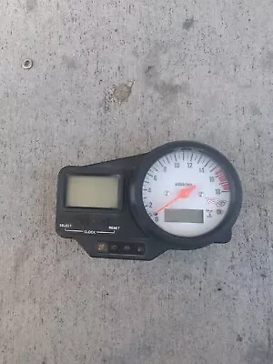 99 00 01 02 Yamaha Yzf R6 Speedo Tach Gauges Display Cluster Speedometer #161 • $69.99