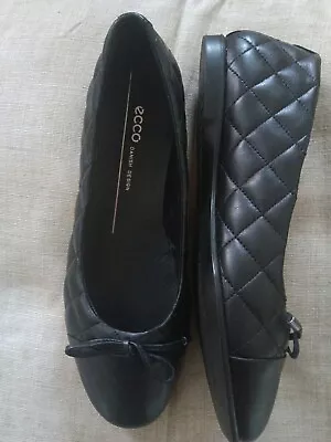 Ecco Black Quilted Ballet Style Flat Shoes 37 • £35