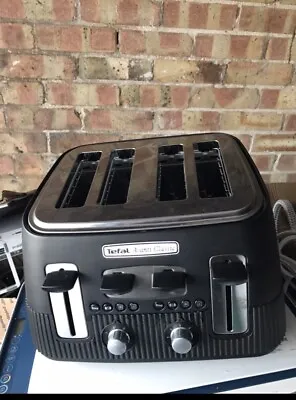Tefal TT780N40 1700W Avanti Classic 4 Slice Toaster With Defrost Function Black • £15