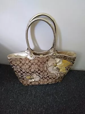 Coach Pocketbook With Flowers • $4