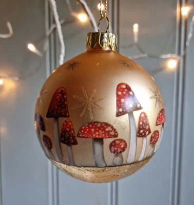 £5.99 • Buy 2022 Gisela Graham Matt Gold Vintage Toadstools Glass Wildlife Christmas Bauble