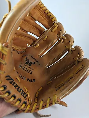 Mizuno MZ1172 11  Professional Model Baseball Glove Mitt RHT Right Hand Throw. • $35.99