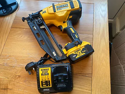 £255 • Buy DeWalt DCN660N 18V XR Brushless 2nd Fix Finish Nailer With 1 X 5.0ah Battery
