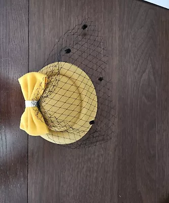 £27.95 • Buy Mustard Hat Fascinator Pillbox With Bow Wedding Races Bridgerton 