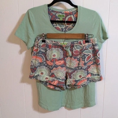 $27 • Buy Vera Bradley Green And Grey Paisley Pajama Short And Shirt Set