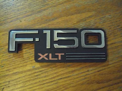 One 1997-2004 Ford F-150 F150 Xlt Side Fender Emblem Badge Symbol Logo Oem • $14