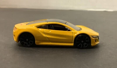 $6.99 • Buy 2015 Hot Wheels Yellow ‘17 Acura Nsx Loose