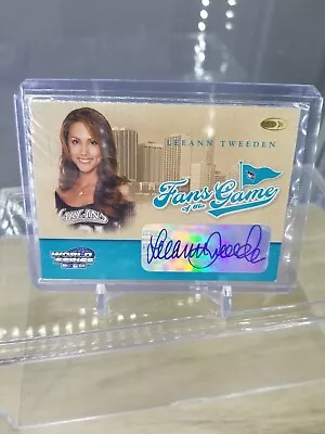 $30 • Buy 🔥 Leeann Tweeden 2004 Donruss Fans Of The Game Auto Signed Card 