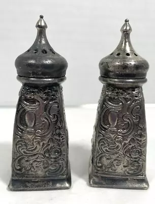 Vintage W.B. Mfg Co. 2809 Embossed Silver Plated Salt & Pepper Set • $12.99