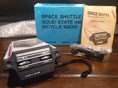 **RARE!** Vintage LUCKY STAR HS-669 Space Shuttle Solid State AM Bicycle Radio * • $39.95