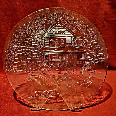 $19.99 • Buy Christmas Serving Plate.   Glass.  12 1/2  Round.  Horse Drawn Sleigh & House.