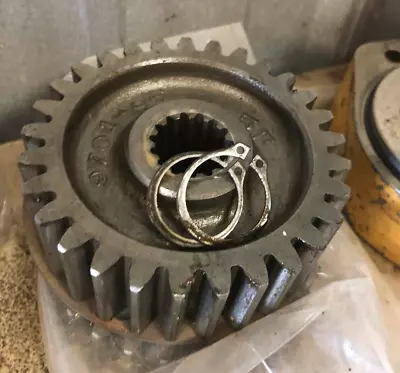 Pump Gear New Holland Skid Steer  Ls180 Ls190 Lx985  Lx865 Lx885 • $190