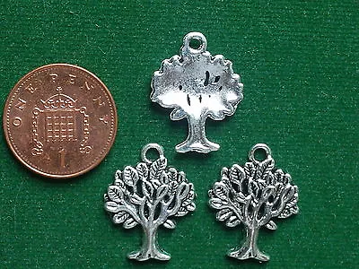 10 Oak Tree Charms - Antique Silver - Garden Life Acorn Strength • £3