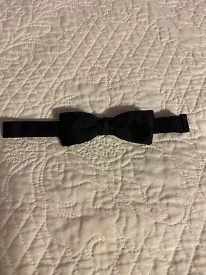 Vtg Men's Black Adjustable Satin Bow Tie • $15