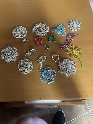 Brooches Pins Lot Vintage And Not So Vintage • $28