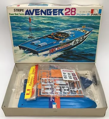 Nakamura Powerboat Series Stripe Avenger 28 Motorized Vintage Plastic Model Kit • $64.99