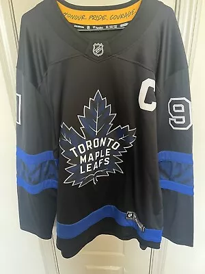 Toronto Maple Leafs Hockey Jersey • $90
