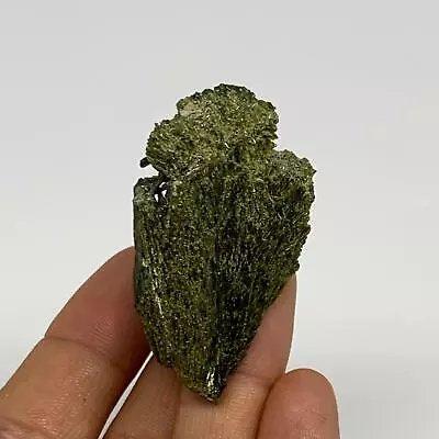 28.7g2 X1.1 X1.1 Green Epidote Custer/Leaf Mineral Specimen @PakistanB27612 • $7.20