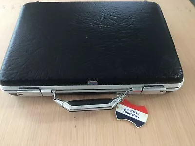 American Tourister Escort Hard Shell Briefcase  17-1/2 ×13-1/4 ×2-1/2  Skinny • $25