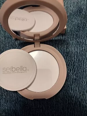 Sei Bella Pressed Translucent Powder With Compact Melaleuca New  • $21.99