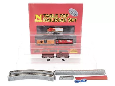 Micro-Trains N Scale Santa Fe Diesel Table Top Set LN/Box • $137.15