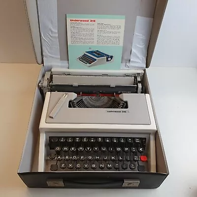 Olivetti Underwood 315 Typewriter Vintage 1970's Portable Spanish (Lettera 31) • £69.99