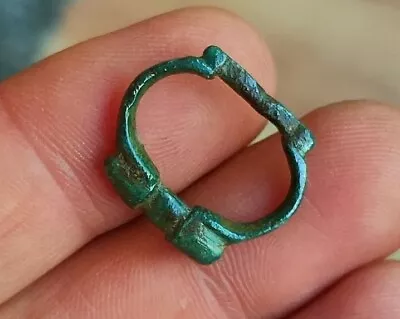 £4 • Buy Metal Detecting Find  Single Looped Buckle 1250-1650 Medieval 277