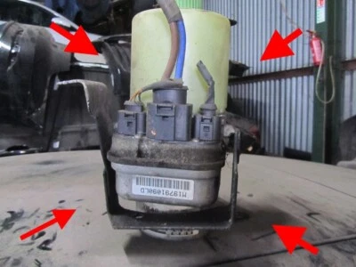 £138.81 • Buy VW POLO 2011 1.2 POWER STEERING PUMP BRACKET  ORIGINAL GENUINE 48Kmiles WARRANTY