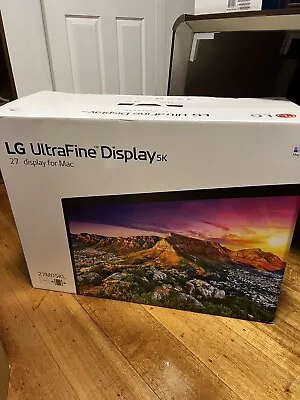 27  LG UltraFine - 27MD5KL - IPS UHD 5K Monitor - Mac Display - Tiny Scratch • $249.99