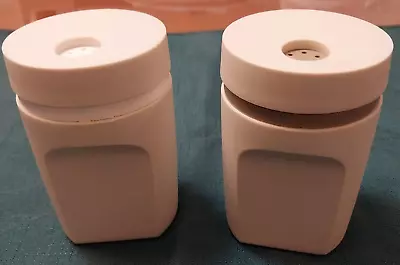 Vintage Tupperware Salt And Pepper Shakers 1471-10 • $9