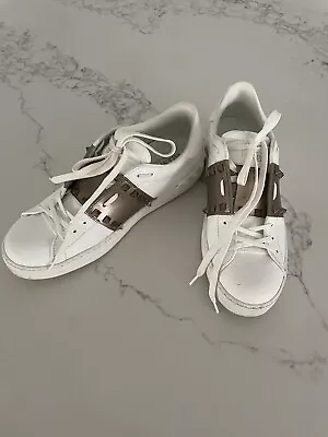 Valentino Rockstud Sneakers 41 • $200